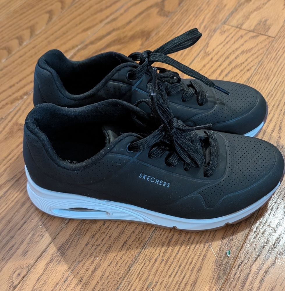 Skechers Uno Stand on Air